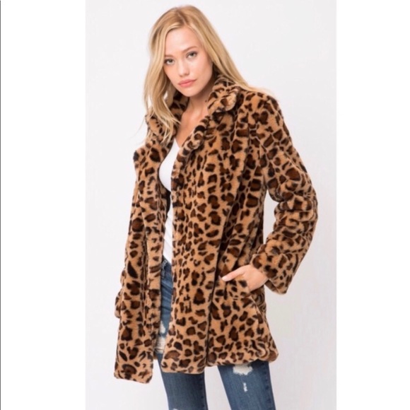 Host Pick πNWT Leopard faux fur coat Buttery soft - Picture 5 of 8